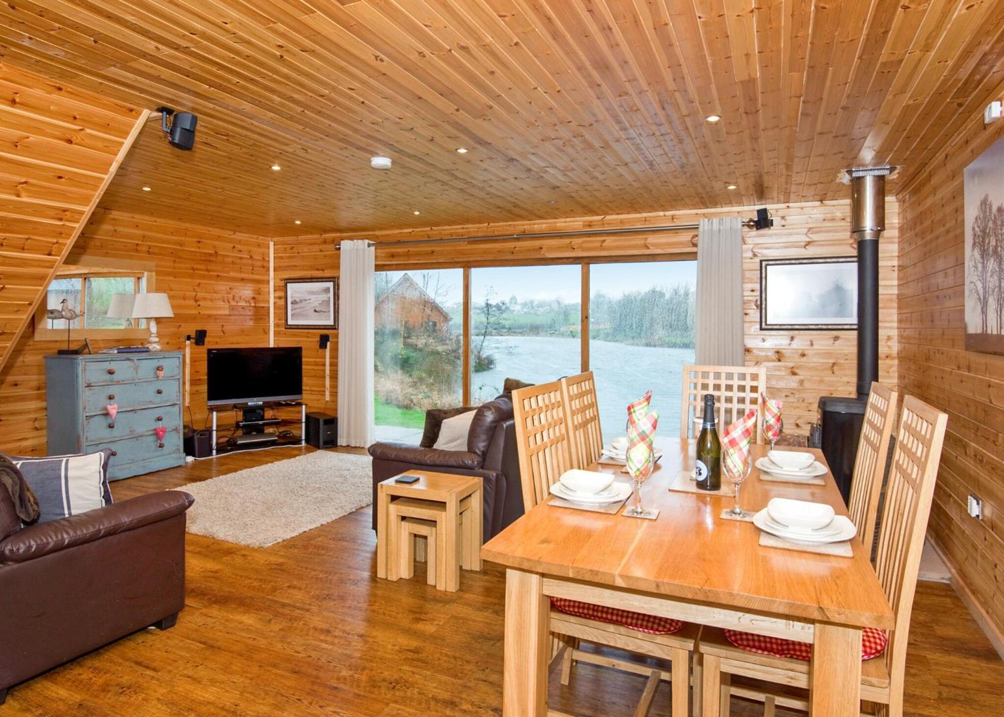 Anglesey Lakeside Lodges Menai Bridge Room photo